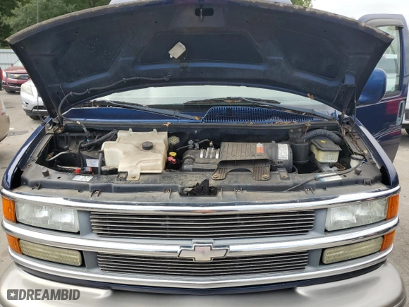 2002 Chevrolet Express Van with VIN 1GBFG15R421245601, listed as a Copart auction lot 79137584 with 138,781 mi miles and Salvage Title. Bid and sale history available at carsss.com. Image 12.