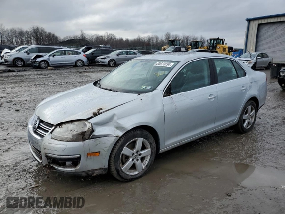 2009 Volkswagen Jetta SE z VIN 3VWRZ71K89M062050, wystawiony jako Copart lot #83973194 z przebiegiem 48 996 mil mil oraz Szkoda całkowita • Salvage title. Historia ofert i sprzedaży dostępna na DreamBid. Obrazek 1.