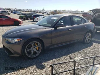 2019 Alfa Romeo Giulia Ti z VIN ZARFANBN9K7601162, wystawiony jako Copart lot #53297925 z przebiegiem 55 288 mil mil oraz Szkoda całkowita • Salvage title. Historia ofert i sprzedaży dostępna na DreamBid. Obrazek 1.
