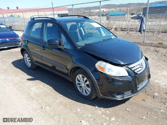 2013 Suzuki SX4 Crossover with VIN JS2YB5A31D6101463, listed as a IAAI auction lot 41941581 with NaN miles. Bid and sale history available at carsss.com. Image 1.