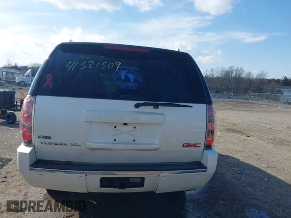 2010 GMC Yukon XL Denali with VIN 1GKUKMEF6AR157775, listed as a IAAI auction lot 41521509 with 201,836 mi miles. Bid and sale history available at carsss.com. Image 16.