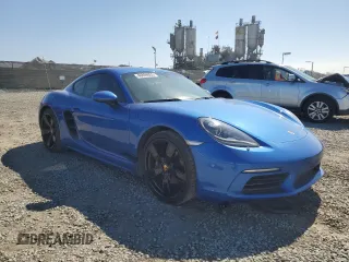 2018 Porsche Cayman with VIN WP0AA2A86JS260152, listed as a Copart auction lot 46899655 with 43,611 mi miles and Clean Title. Bid and sale history available at DreamBid. Image 4.
