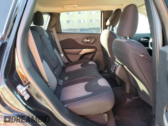 2018 Jeep Cherokee Latitude Tech Connect with VIN 1C4PJMCB9JD541087, listed as a Copart auction lot 86694734 with 124,072 mi miles and Non Repairable. Bid and sale history available at carsss.com. Image 11.