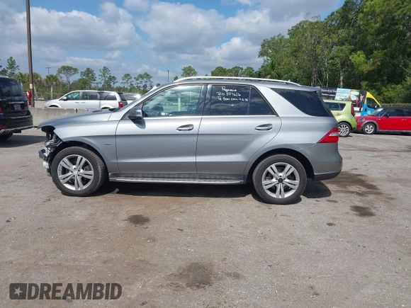 2012 Mercedes-Benz M ML 350 with VIN 4JGDA5HBXCA068916, listed as a IAAI auction lot 42096508 with 69,881 mi miles and . Bid and sale history available at carsss.com. Image 14.