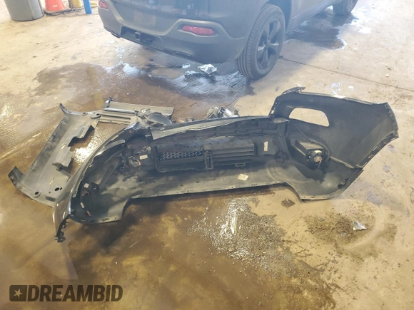 2016 Jeep Cherokee Latitude with VIN 1C4PJMCB8GW203113, listed as a Copart auction lot 64230625 with 81,946 mi miles and Salvage title. Bid and sale history available at DreamBid. Image 13.