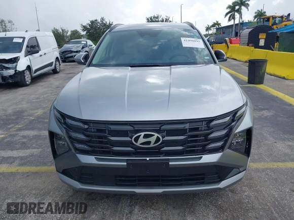 2025 Hyundai Tucson SEL z VIN 5NMJB3DE5SH465219, wystawiony jako IAAI lot #42490892 z przebiegiem 11 135 mil mil oraz . Historia ofert i sprzedaży dostępna na DreamBid. Obrazek 12.