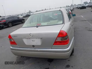 1995 Mercedes-Benz C with VIN WDBHA28E2SF191740, listed as a IAAI auction lot 41172625 with 331,540 mi miles. Bid and sale history available at carsss.com. Image 16.