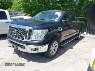 2016 Nissan Titan Platinum Reserve z VIN 1N6BA1F29GN505226, wystawiony jako IAAI lot #42016948 z przebiegiem 176 821 mil mil oraz . Historia ofert i sprzedaży dostępna na DreamBid. Obrazek 2.