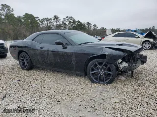 2020 Dodge Challenger SXT with VIN 2C3CDZAG4LH198992, listed as a Copart auction lot 45932235 with 77,501 mi miles and Salvage Title. Bid and sale history available at carsss.com. Image 4.