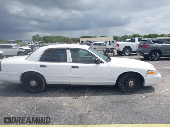 2008 Ford Police Interceptor with VIN 2FAHP71V88X170398, listed as a IAAI auction lot 41993972 with Not provided miles and . Bid and sale history available at DreamBid. Image 13.