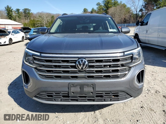 2024 Volkswagen Atlas SE with VIN 1V2HR2CA2RC536368, listed as a Copart auction lot 53490425 with 15,331 mi miles and Salvage title. Bid and sale history available at DreamBid. Image 5.