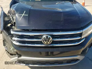 2022 Volkswagen Atlas SE with VIN 1V2WE2CA5NC200212, listed as a Copart auction lot 57658035 with 49,223 mi miles and Salvage title. Bid and sale history available at DreamBid. Image 12.