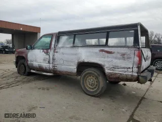 1998 Chevrolet C/K 1500 with VIN 1GCEK14W9WZ116516, listed as a Copart auction lot 43174245 with 163,782 mi miles and Salvage Title. Bid and sale history available at carsss.com. Image 2.