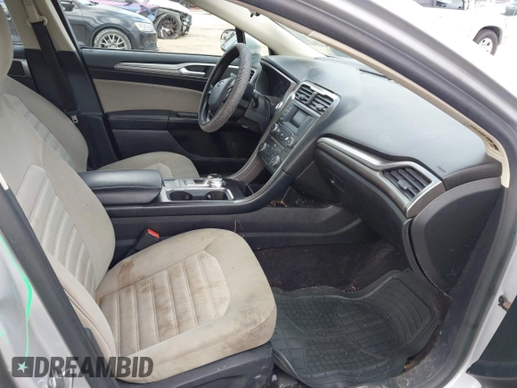 2017 Ford Fusion S with VIN 3FA6P0G7XHR316936, listed as a IAAI auction lot 41888766 with 175,881 mi miles. Bid and sale history available at carsss.com. Image 5.