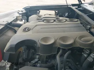 2018 Toyota 4Runner SR5 z VIN JTEBU5JRXJ5588321, wystawiony jako IAAI lot #42261520 z przebiegiem 135 804 mil mil oraz . Historia ofert i sprzedaży dostępna na DreamBid. Obrazek 19.