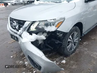 2017 Nissan Pathfinder SV with VIN 5N1DR2MM2HC625876, listed as a IAAI auction lot 41564057 with 168,235 mi miles. Bid and sale history available at carsss.com. Image 6.