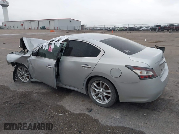 2014 Nissan Maxima SV with VIN 1N4AA5AP5EC460941, listed as a IAAI auction lot 40748781 with 130,872 mi miles and . Bid and sale history available at DreamBid. Image 18.