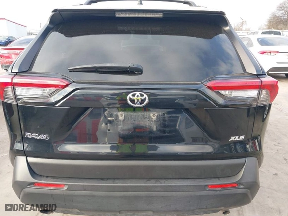 2019 Toyota RAV4 XLE with VIN JTMW1RFV4KJ012096, listed as a IAAI auction lot 41521173 with NaN miles. Bid and sale history available at carsss.com. Image 17.