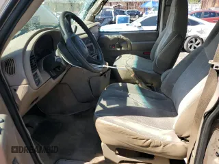 2005 GMC Safari with VIN 1GKDM19X75B503584, listed as a Copart auction lot 50274275 with 141,787 mi miles and Salvage Title. Bid and sale history available at carsss.com. Image 7.