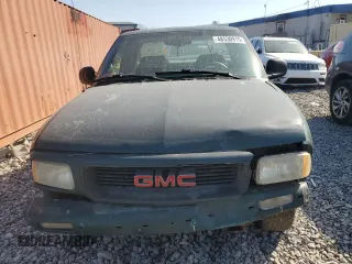 1997 GMC Sonoma SLS with VIN 1GTCS19X2V8528113, listed as a Copart auction lot 48530915 with 214,072 mi miles and Salvage Title. Bid and sale history available at DreamBid. Image 5.