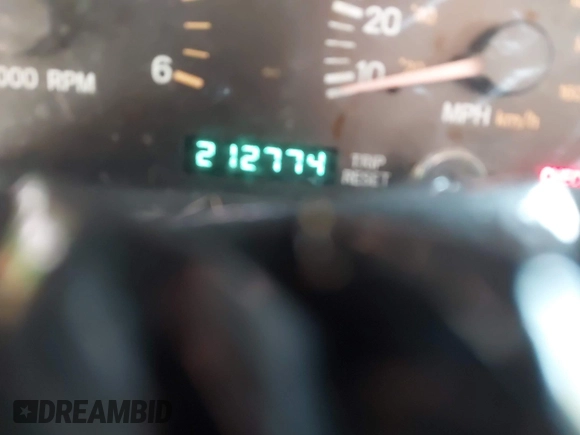 2001 Jeep Cherokee Sport z VIN 1J4FF48S71L572604, wystawiony jako IAAI lot #42817599 z przebiegiem 212 774 mil mil oraz . Historia ofert i sprzedaży dostępna na DreamBid. Obrazek 7.