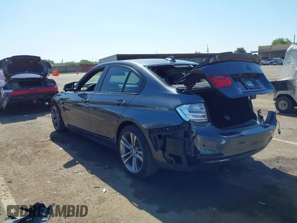 2015 BMW 3 Series 328i с VIN WBA3C1C52FP852509, выставлен на аукционе IAAI как лот 42164622 с пробегом Не указан миль и . История ставок и продаж доступна на DreamBid. Изображение 3.
