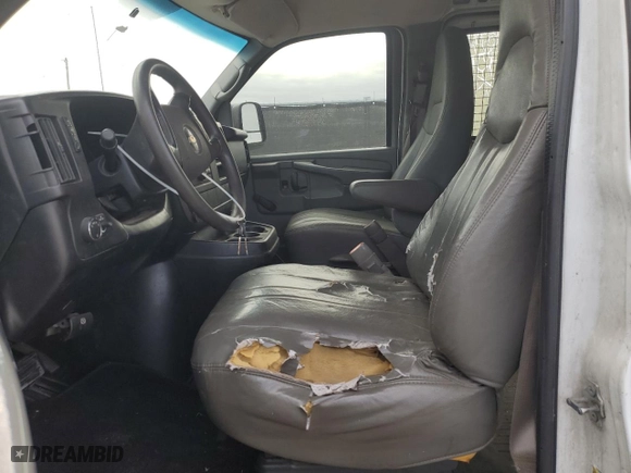 2011 Chevrolet Express Cargo Van with VIN 1GCWGFBA2B1163390, listed as a Copart auction lot 89073595 with 207,978 mi miles and Salvage Title. Bid and sale history available at carsss.com. Image 7.