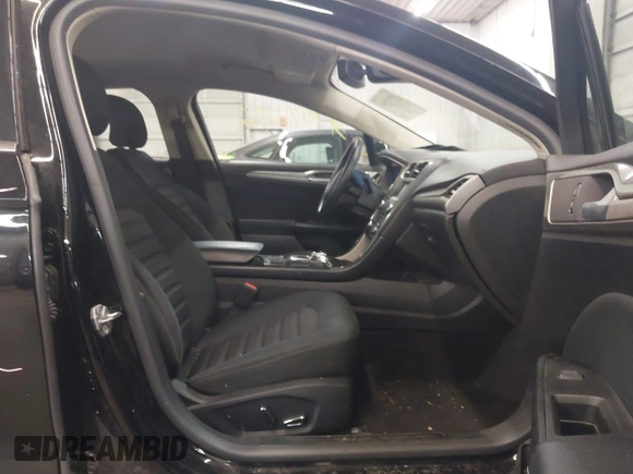 2018 Ford Fusion SE with VIN 3FA6P0H7XJR257603, listed as a IAAI auction lot 39742896 with 126,949 mi miles. Bid and sale history available at carsss.com. Image 5.