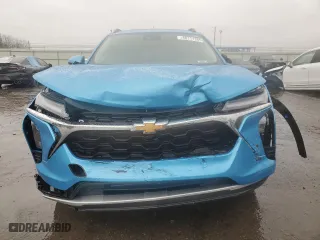 2025 Chevrolet Trax LT with VIN KL77LHEP0SC104304, listed as a Copart auction lot 48111385 with 2,480 mi miles and Salvage Title. Bid and sale history available at carsss.com. Image 5.