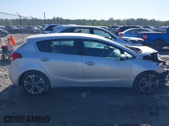 2016 Kia Forte EX with VIN KNAFX5A89G5627605, listed as a IAAI auction lot 42022725 with 87,712 mi miles and . Bid and sale history available at carsss.com. Image 13.