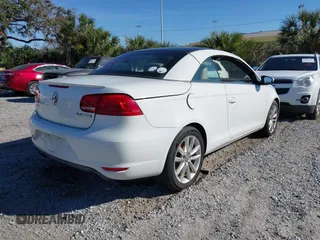 2015 Volkswagen Eos Komfort with VIN WVWBW8AH4FV003067, listed as a IAAI auction lot 41186314 with Not Provided miles and . Bid and sale history available at DreamBid. Image 4.