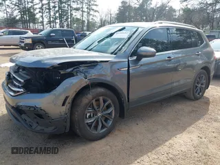 2023 Volkswagen Tiguan SE с VIN 3VV3B7AX1PM082647, выставлен на аукционе IAAI как лот 41795692 с пробегом 15 022 миль миль и . История ставок и продаж доступна на DreamBid. Изображение 17.