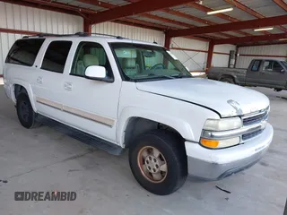 2005 Chevrolet Suburban LT with VIN 3GNEC16ZX5G193034, listed as a IAAI auction lot 41841728 with 247,251 mi miles. Bid and sale history available at carsss.com. Image 1.