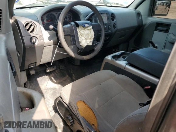 2005 Ford F-150 STX z VIN 1FTRX12W45FA04955, wystawiony jako Copart lot #54565015 z przebiegiem 189 505 mil mil oraz Szkoda całkowita • Salvage title. Historia ofert i sprzedaży dostępna na DreamBid. Obrazek 8.