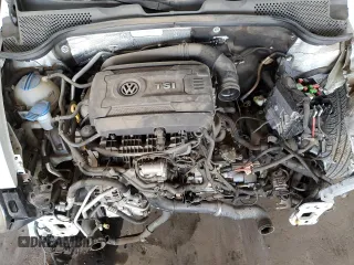 2015 Volkswagen Beetle 1.8T with VIN 3VW517AT3FM800881, listed as a Copart auction lot 87896105 with 30,315 mi miles and Salvage title. Bid and sale history available at DreamBid. Image 11.