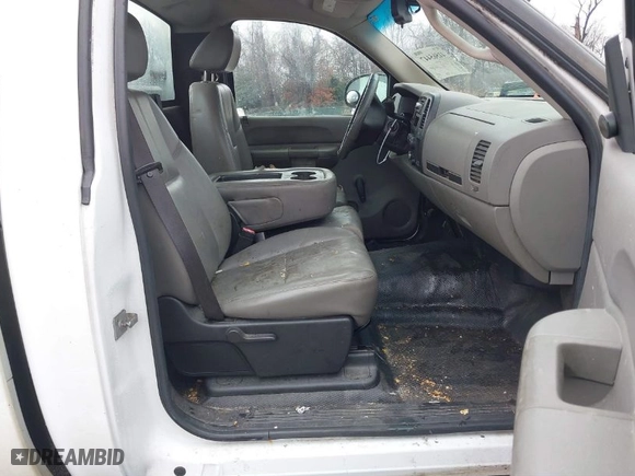 2007 Chevrolet Silverado 1500 Classic Work Truck with VIN 1GCEC14X57Z603283, listed as a IAAI auction lot 41565447 with 1 mi miles. Bid and sale history available at carsss.com. Image 5.