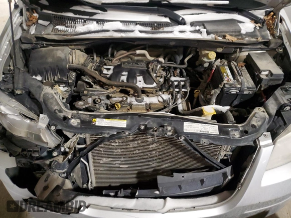 2008 Chrysler Town & Country LX with VIN 2A8HR44H18R687306, listed as a Copart auction lot 44927905 with 196,987 mi miles and Salvage Title. Bid and sale history available at carsss.com. Image 13.