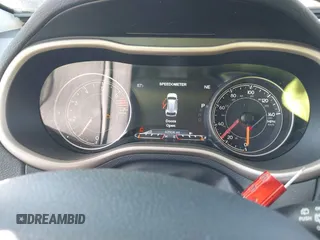 2016 Jeep Cherokee Limited with VIN 1C4PJMDB9GW321735, listed as a IAAI auction lot 41886999 with 62,604 mi miles. Bid and sale history available at carsss.com. Image 7.