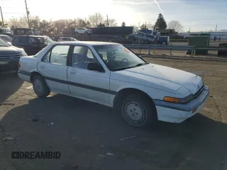 1987 Honda Accord z VIN JHMCA5633HC044303, wystawiony jako Copart lot #85697384 z przebiegiem 19 871 mil mil oraz Nie do naprawy • Non repairable. Historia ofert i sprzedaży dostępna na DreamBid. Obrazek 4.