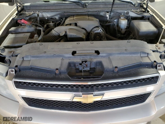 2011 Chevrolet Suburban LT with VIN 1GNSKJE38BR239135, listed as a Copart auction lot 50427935 with 208,971 mi miles and Clean Title. Bid and sale history available at carsss.com. Image 12.