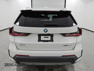 2023 BMW X1 xDrive28i with VIN WBX73EF00P5X20800, listed as a Copart auction lot 53166625 with 27,545 mi miles and Clean Title. Bid and sale history available at carsss.com. Image 6.