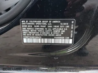 2014 Volkswagen Passat SE w/Sunroof with VIN 1VWBT7A30EC055472, listed as a IAAI auction lot 40975011 with 133,967 mi miles. Bid and sale history available at carsss.com. Image 9.