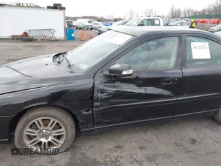 2009 Volvo S60 2.5T with VIN YV1RH592692739869, listed as a IAAI auction lot 41322224 with 106,357 mi miles. Bid and sale history available at carsss.com. Image 6.