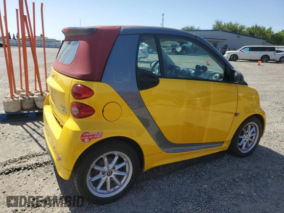 2015 Smart fortwo with VIN WMEEK9AA3FK828490, listed as a Copart auction lot 56055865 with Not Provided miles and Clean Title. Bid and sale history available at DreamBid. Image 3.