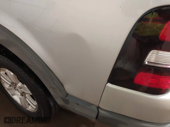 2006 Ford Explorer XLT с VIN 1FMEU73856UB59887, выставлен на аукционе IAAI как лот 41462046 с пробегом Не указан миль и . История ставок и продаж доступна на DreamBid. Изображение 19.
