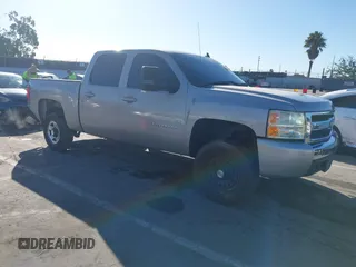 2008 Chevrolet Silverado 1500 1LT with VIN 3GCEC13078G137541, listed as a IAAI auction lot 41710533 with 207,654 mi miles and . Bid and sale history available at DreamBid. Image 1.