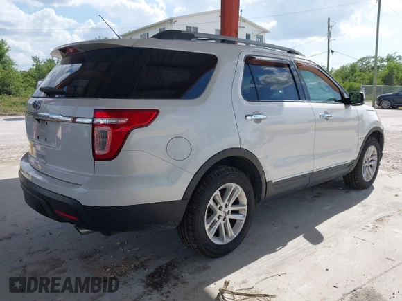 2011 Ford Explorer XLT with VIN 1FMHK7D83BGA41444, listed as a IAAI auction lot 41965742 with 101,633 mi miles and . Bid and sale history available at DreamBid. Image 4.