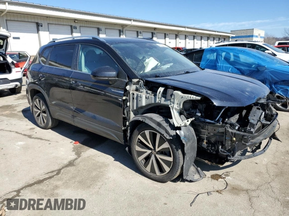 2022 Volkswagen Taos SE z VIN 3VVLX7B28NM027274, wystawiony jako Copart lot #46595745 z przebiegiem 37 293 mil mil oraz Szkody całkowita. Historia ofert i sprzedaży dostępna na DreamBid. Obrazek 4.