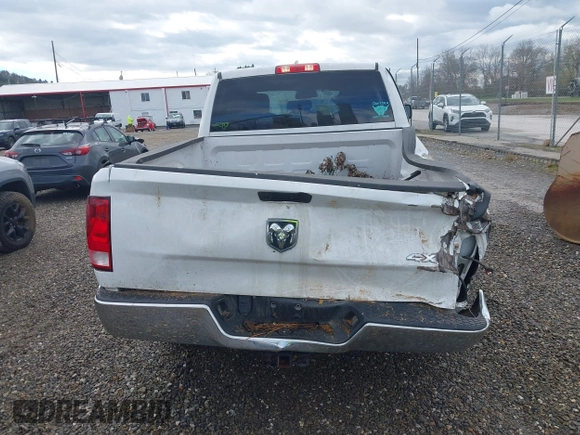 2019 Ram 1500 Express z VIN 1C6RR7FT7KS725455, wystawiony jako IAAI lot #40822242 z przebiegiem 120 799 mil mil oraz . Historia ofert i sprzedaży dostępna na DreamBid. Obrazek 16.