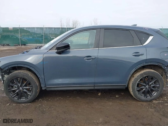 2022 Mazda CX-5 2.5 S Carbon Edition with VIN JM3KFBCM2N0529241, listed as a IAAI auction lot 41708100 with NaN miles. Bid and sale history available at carsss.com. Image 15.